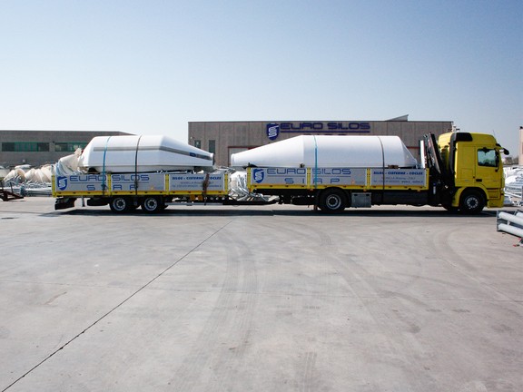 Trasporto silos imbullonato verticale